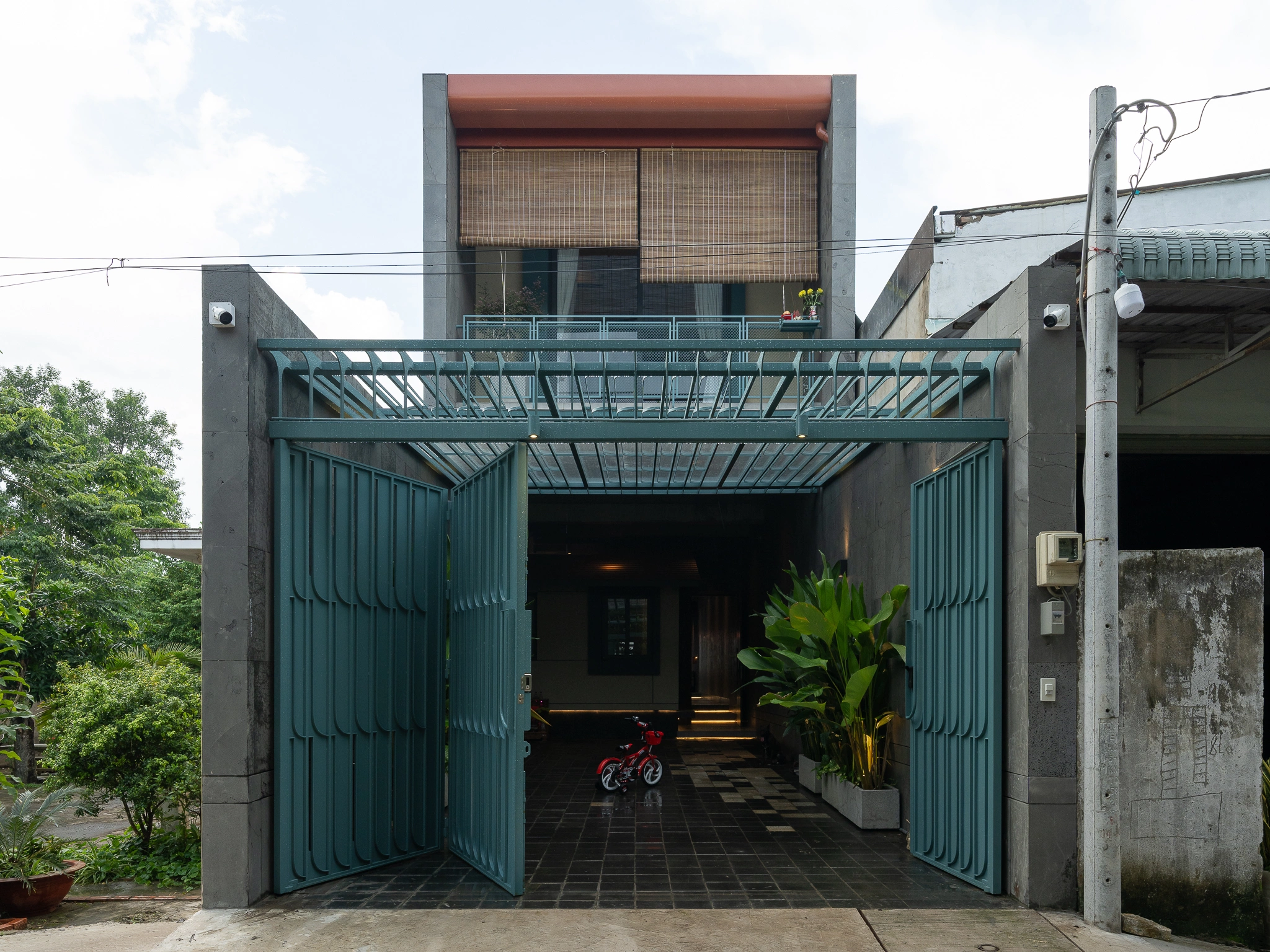 NHÀ PHỐ 2 TẦNG (CHIA 2 CĂN)